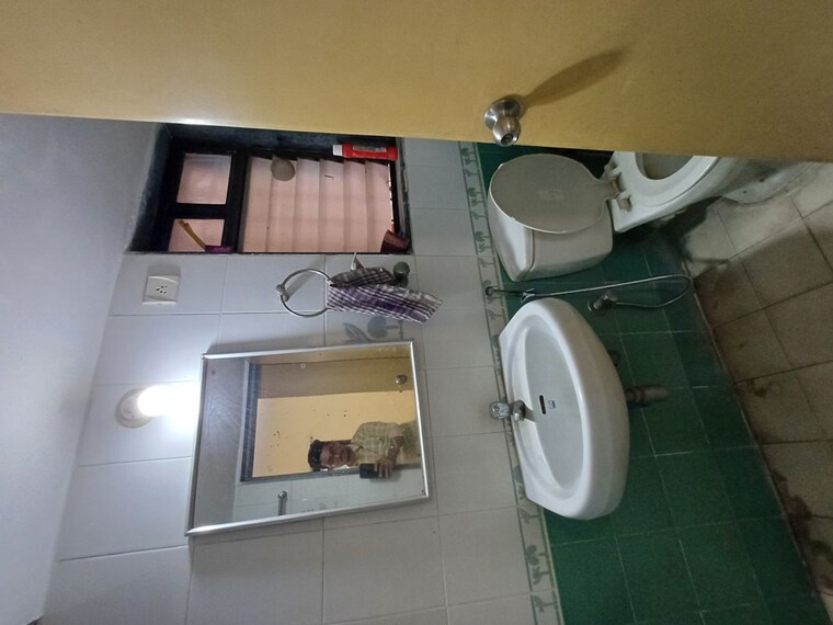 Bathroom, kores-nakshatra 2 Bedroom 950 Sq.Ft. Apartment In Vartak Nagar Thane 10606371