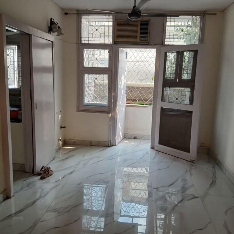 Living Room, greater kailash ii 2 Bedroom 130 Sq.Yd. Independent House In Greater Kailash ii Delhi 10606369