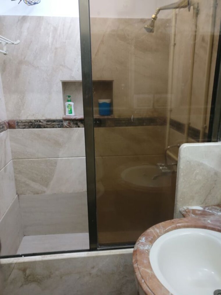 Bathroom, arshie-complex 3 Bedroom 1500 Sq.Ft. Apartment In Versova Mumbai 10606342