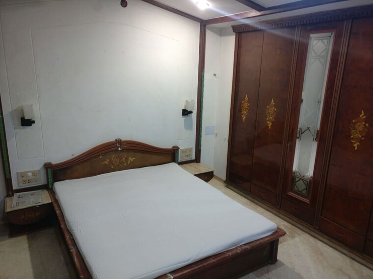 Bedroom, arshie-complex 3 Bedroom 1500 Sq.Ft. Apartment In Versova Mumbai 10606342