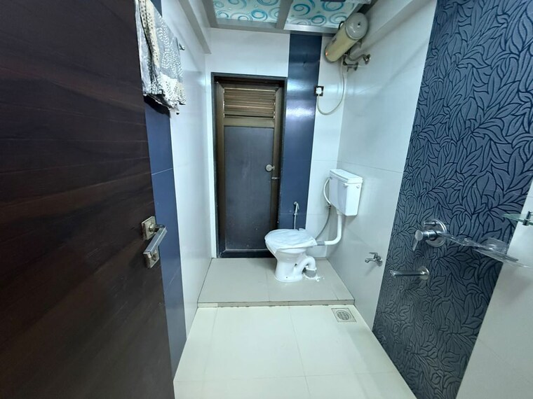 Bathroom, uma-sparta 2 Bedroom 666 Sq.Ft. Apartment In Ghodbunder Road Thane 10606421