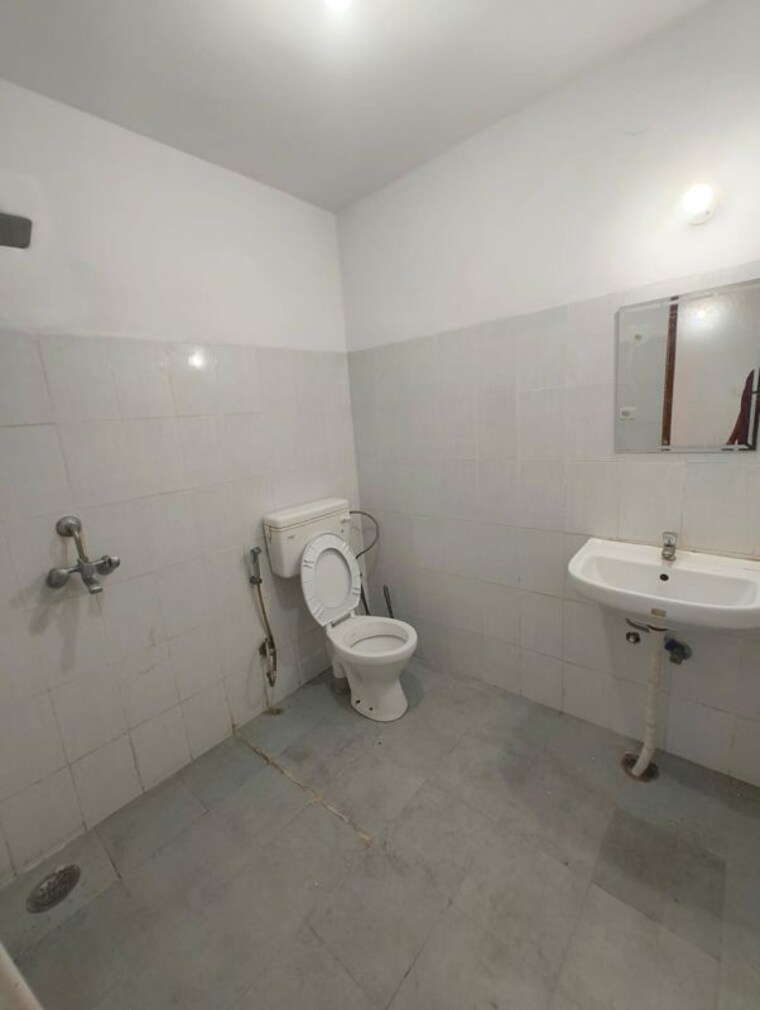 Bathroom, adani-aangan 1 Bedroom 450 Sq.Ft. Apartment In Sector 89a Gurgaon 10605693