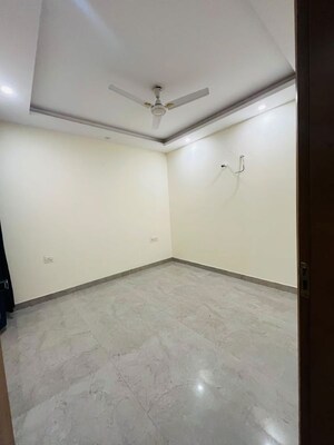 Room in 3 BHK Builder Floor at Chattarpur – for Rent