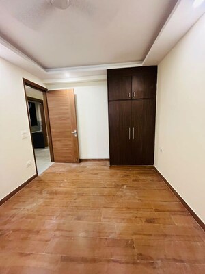 Room in 3 BHK Builder Floor at Chattarpur – for Rent