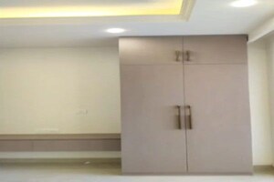 Room in 3.5 BHK Builder Floor at Sector 4 – for Sale