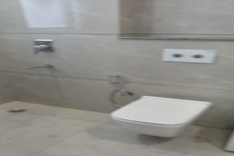 Bathroom, sector 4 3.5 Bedroom 2403 Sq.Ft. Builder Floor In Sector 4 Gurgaon 10606454