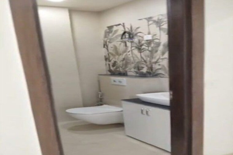 Bathroom, sector 4 3.5 Bedroom 2403 Sq.Ft. Builder Floor In Sector 4 Gurgaon 10606454