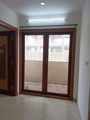 Room in 3 BHK Builder Floor at 5th Block – for Rent