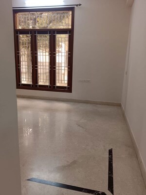 Room in 3 BHK Builder Floor at 5th Block – for Rent