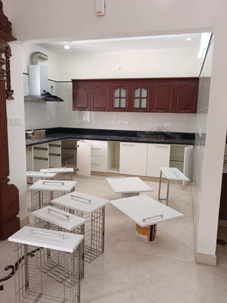 Team Area, 5th block 3 Bedroom 2000 Sq.Ft. Builder Floor In 5th Block Bangalore 10606457