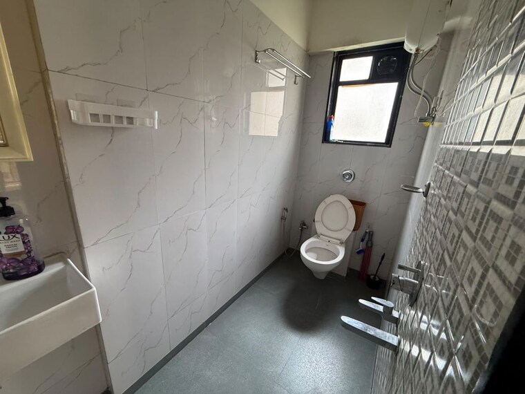 Bathroom, uma-neopolis 2 Bedroom 600 Sq.Ft. Apartment In Ghodbunder Road Thane 10606465
