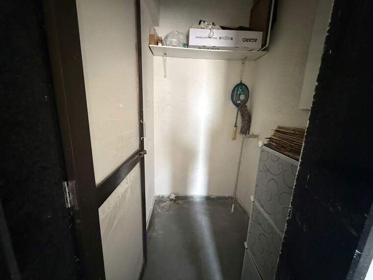 Bathroom, uma-neopolis 2 Bedroom 600 Sq.Ft. Apartment In Ghodbunder Road Thane 10606465