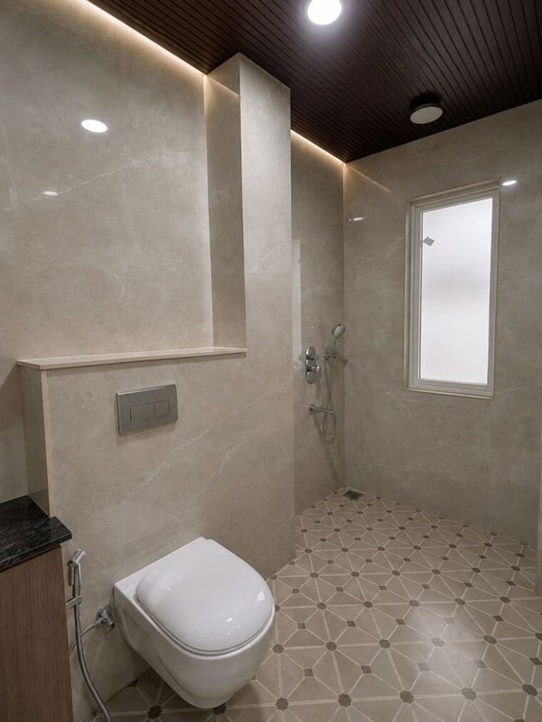 Bathroom, sector 46 1 Bedroom 215 Sq.Yd. Builder Floor In Sector 46 Gurgaon 10606459