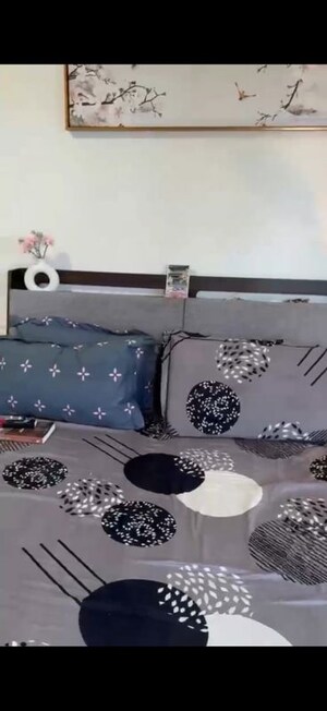 Furnished Amenities in 2 BHK Apartment at Space New Vrindavan, Andheri East – for Rent