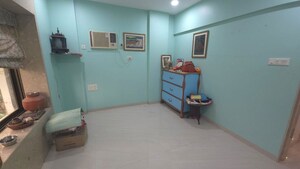 Bedroom in 3 BHK Apartment at Goregaon West – for Rent