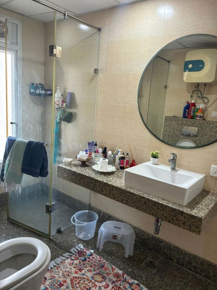 Bathroom, aba-cleo-county 3.5 Bedroom 2070 Sq.Ft. Apartment In Sector 121 Noida 10605703