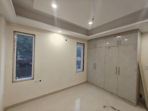 Room in 4 BHK Builder Floor at Sector 4 – for Sale