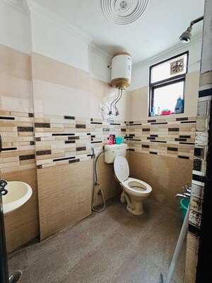 Team Area in 1 BHK Builder Floor at Saket – for Rent