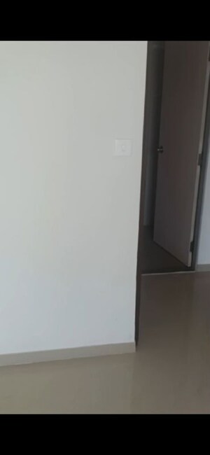 Furnished Amenities in 1 BHK Apartment at Lodha Vista, Lower Parel – for Rent