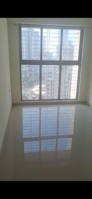 Room in 1 BHK Apartment at Lodha Vista, Lower Parel – for Rent