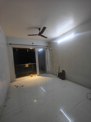 Room in 2 BHK Apartment at Akshar Alvario, Seawoods – for Rent
