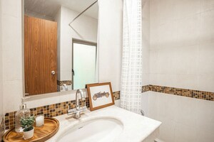 Living Room in 2.5 BHK Apartment at Oberoi Realty Splendor, Andheri East – for Sale