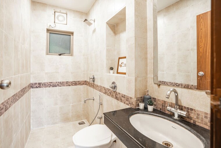 Bathroom, oberoi-realty-splendor 2.5 Bedroom 1055 Sq.Ft. Apartment In Andheri East Mumbai 10606515