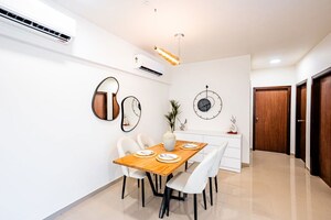 Dining area in 2.5 BHK Apartment at Oberoi Realty Splendor, Andheri East – for Sale