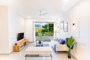 Bedroom in 2.5 BHK Apartment at Oberoi Realty Splendor, Andheri East – for Sale