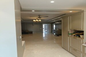 Room in 3 BHK Builder Floor at Sector 4 – for Sale