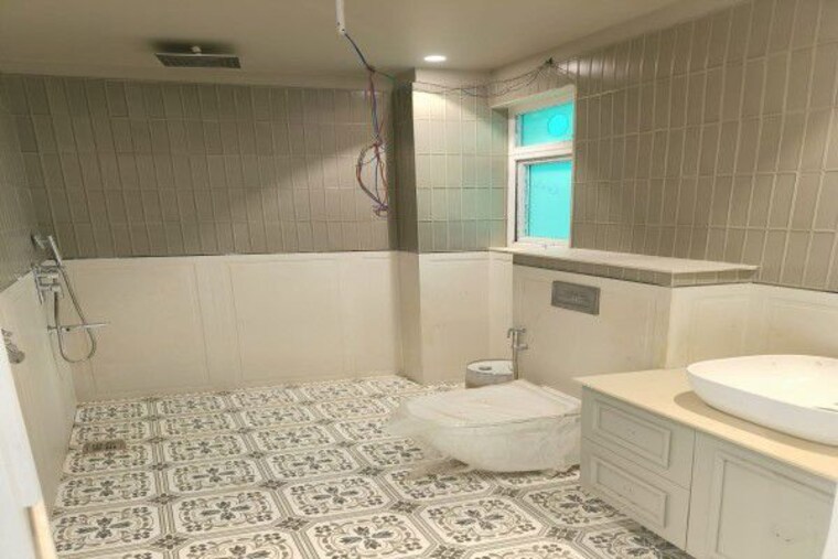 Bathroom, sector 4 3 Bedroom 2250 Sq.Ft. Builder Floor In Sector 4 Gurgaon 10606520