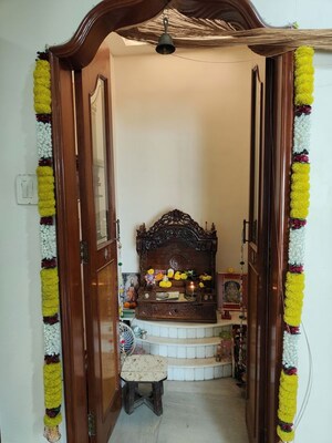  3 BHK Apartment at Meenakshi Apartment, Goregaon East – for Sale