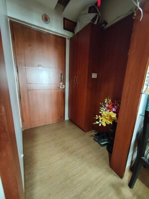 Furnished Amenities in 3 BHK Apartment at Meenakshi Apartment, Goregaon East – for Sale