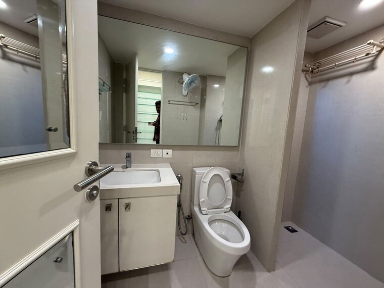 Attached Bathroom, hiranandani-estate-carrara 2 Bedroom 750 Sq.Ft. Apartment In Ghodbunder Road Thane 10606539