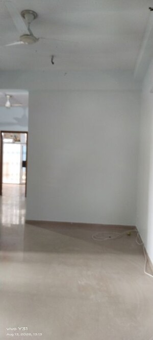 Room in  Apartment at Mahagun My Woods, Sector 16c Greater Noida – for Rent