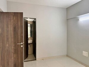 Room in 2 BHK Apartment at Dindoshi Mahad Complex, Goregaon East – for Rent