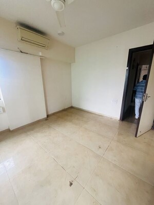 Room in 2 BHK Apartment at Satellite Royale, Goregaon East – for Rent