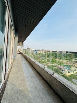 Balcony in Studio Builder Floor at Sector 39 – for Rent