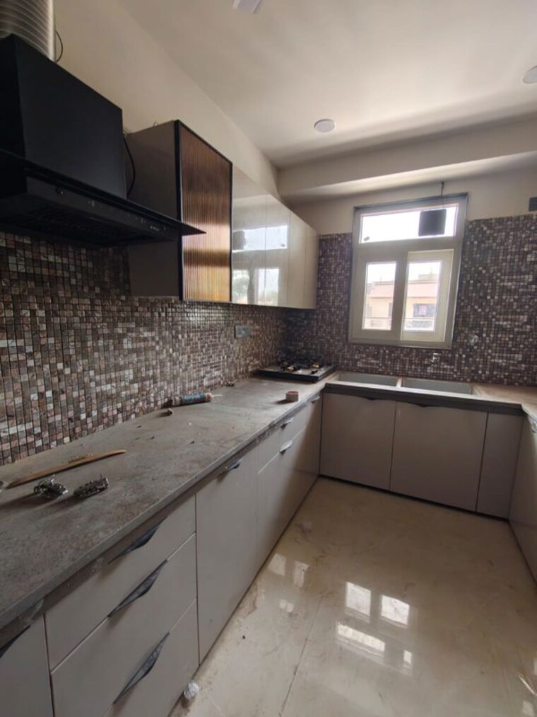 Kitchen, sector 7 3 Bedroom 2250 Sq.Ft. Builder Floor In Sector 7 Gurgaon 10606549