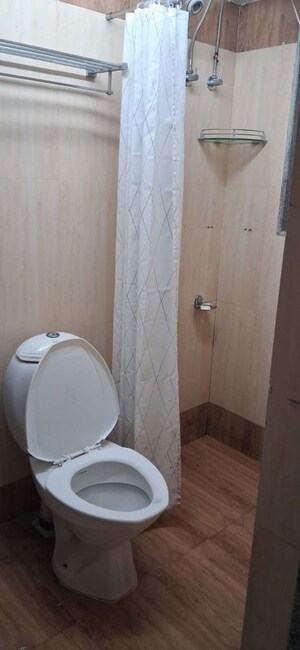 Bathroom in 4 BHK Apartment at Lokhandwala Harmony, Worli – for Rent