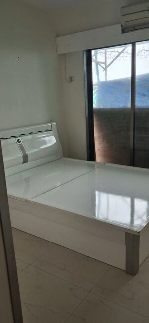 Bathroom in 4 BHK Apartment at Lokhandwala Harmony, Worli – for Rent
