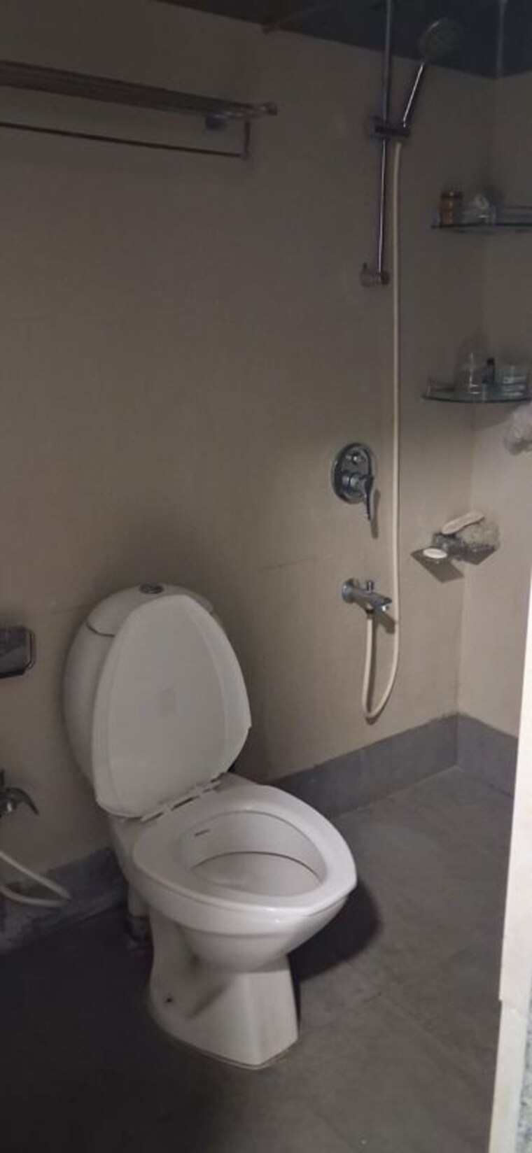 Bathroom, lokhandwala-harmony 4 Bedroom 1600 Sq.Ft. Apartment In Worli Mumbai 10606551