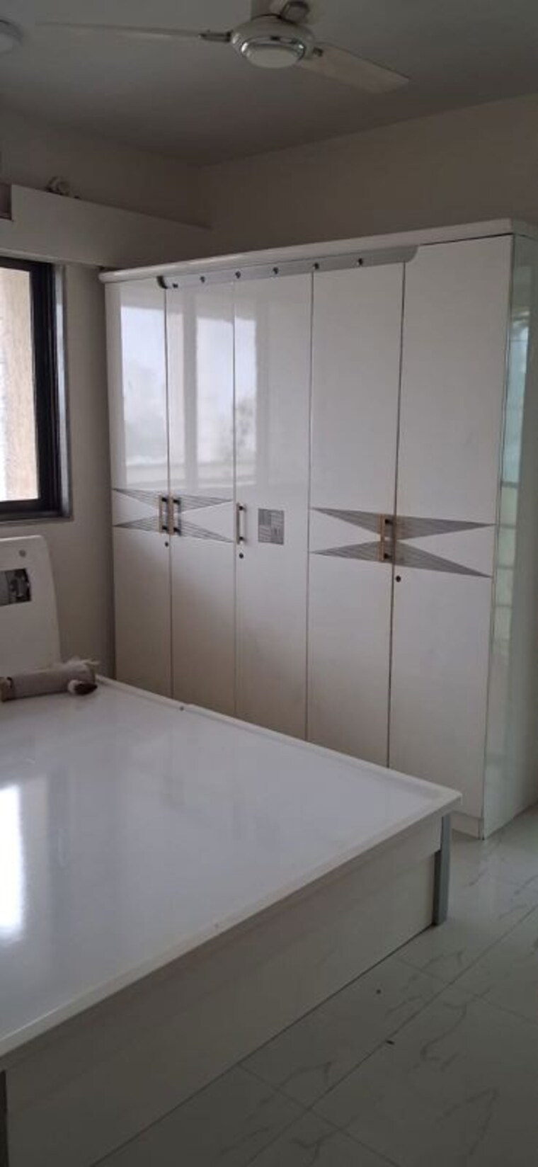Bathroom, lokhandwala-harmony 4 Bedroom 1600 Sq.Ft. Apartment In Worli Mumbai 10606551