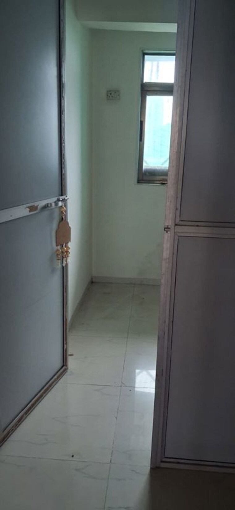 Bathroom, lokhandwala-harmony 4 Bedroom 1600 Sq.Ft. Apartment In Worli Mumbai 10606551