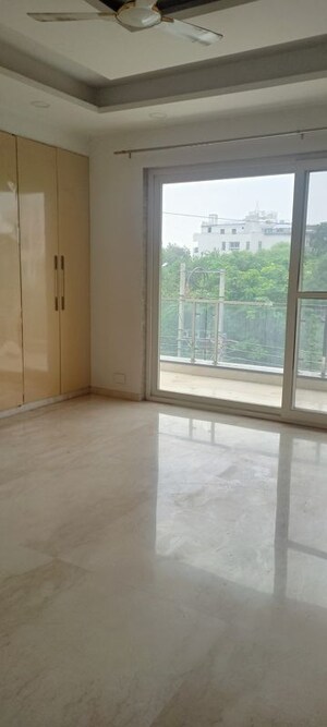 Room in 3 BHK Builder Floor at Mohit House, Sushant Lok I – for Rent