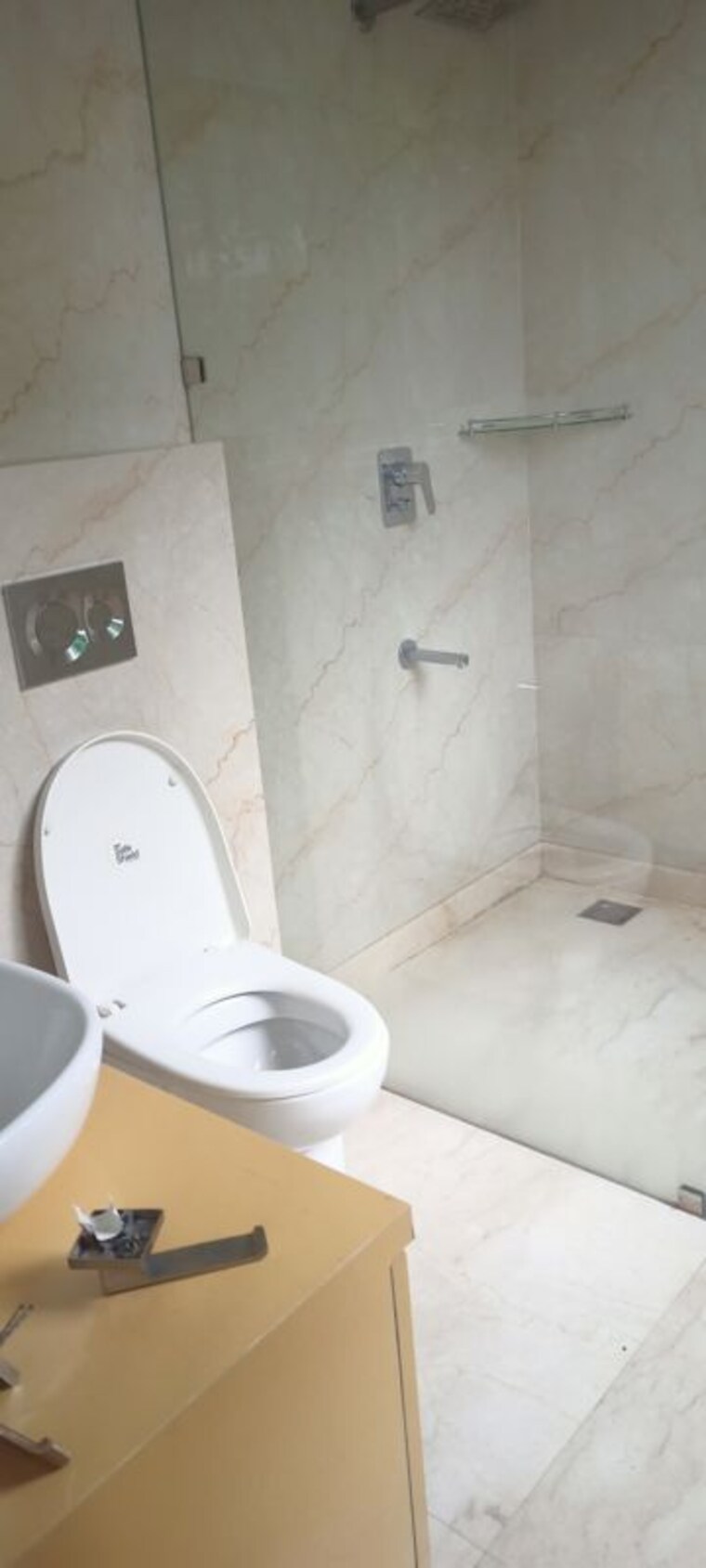 Bathroom, mohit-house 3 Bedroom 2700 Sq.Ft. Builder Floor In Sushant Lok I Gurgaon 10606557