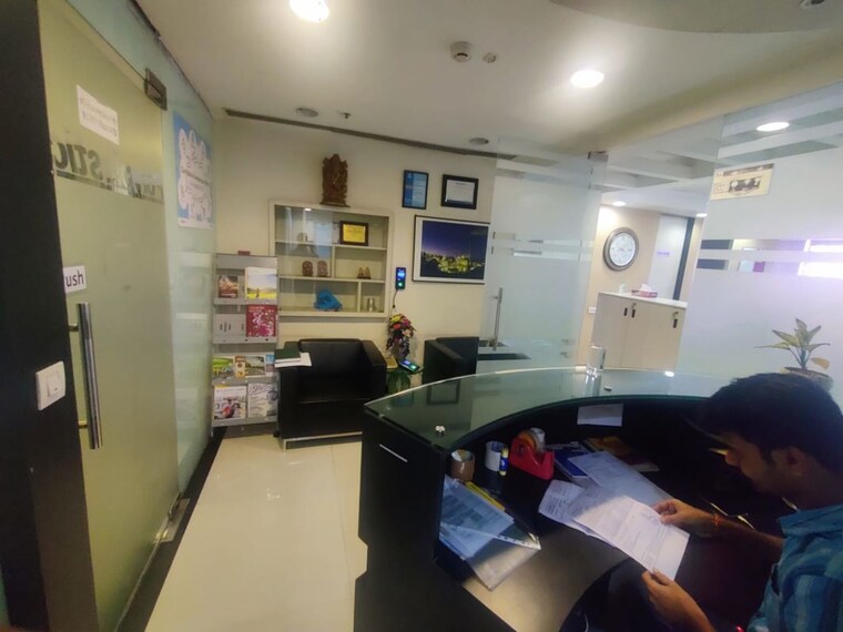 Team Area, abw-tower Commercial Office Space 1860 Sq.Ft. In Sector 25 Gurgaon 10498935