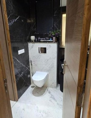 Team Area in 3 BHK Builder Floor at Sector 63a – for Sale