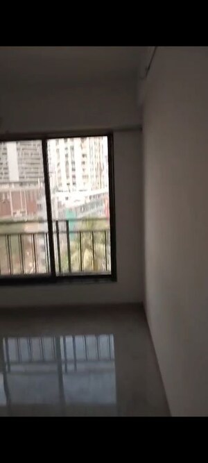 Room in 2 BHK Apartment at Mumbai Shelter Andheri Ekta, Andheri West – for Rent