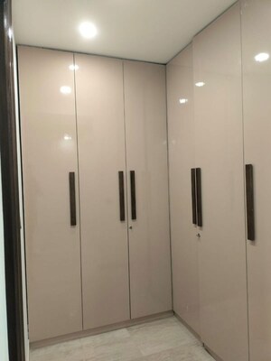 Building Lobby in 3 BHK Builder Floor at Ansal Sushant Lok I, Sector 43 – for Rent